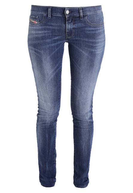 Diesel jeans Saldi: 5 pezzi furbi (e indispensabili) che non potete perdere