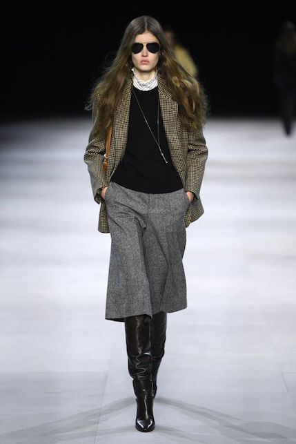 Come abbinare le scarpe ai vestiti quando fa freddo