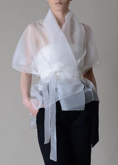 Come indossare una sciarpa grande o una stola