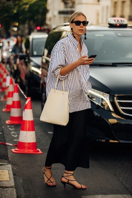 Come abbinare la camicia a righe in primavera