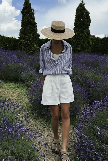 Come abbinare la camicia a righe in primavera
